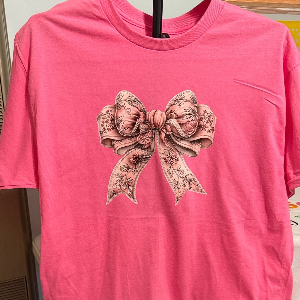 Women’s Pink Bow Graphic Tee